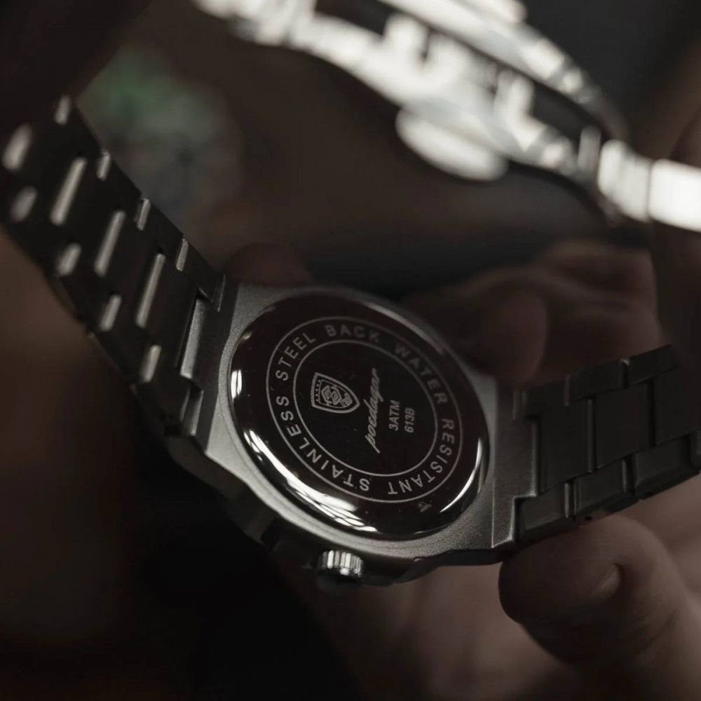 Nautilus Deluxe Watch 